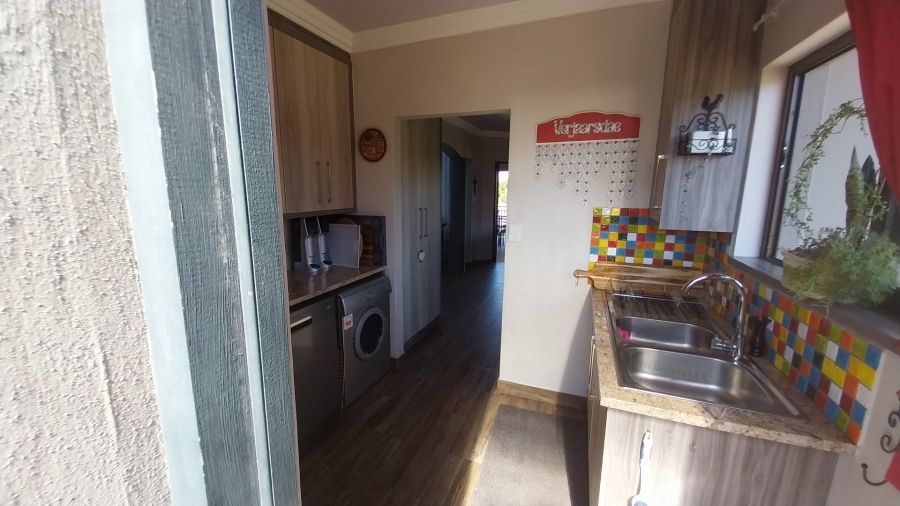 6 Bedroom Property for Sale in Deneysville Free State